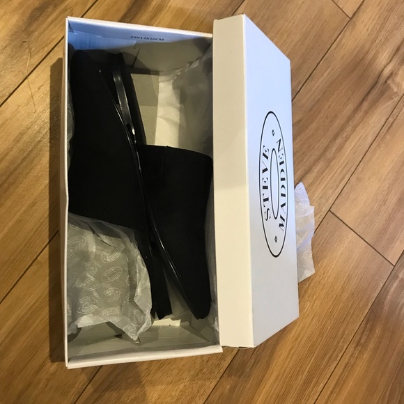 Steve Madden Slides - Picture 2 of 3